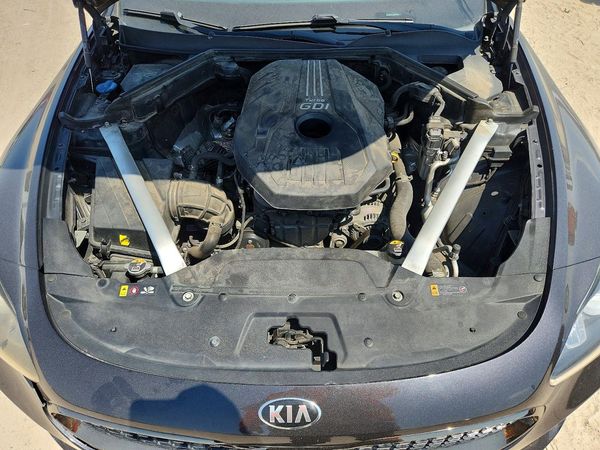 2020 KIA STINGER