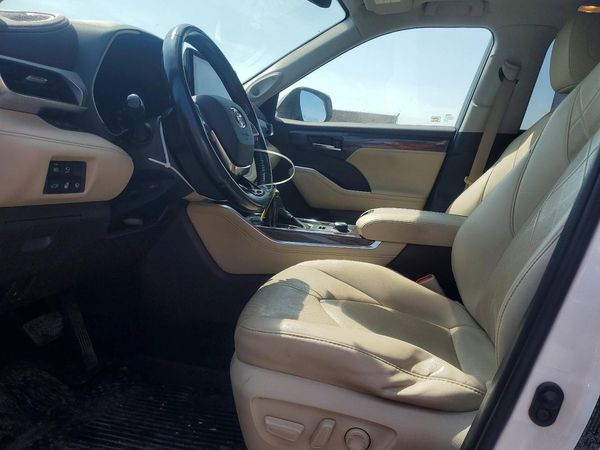 2020 TOYOTA HIGHLANDER Platinum