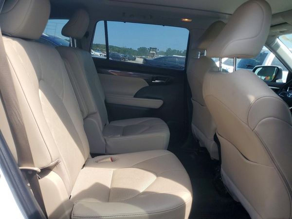2020 TOYOTA HIGHLANDER Platinum