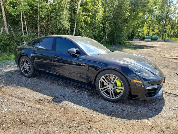 2023 PORSCHE PANAMERA
