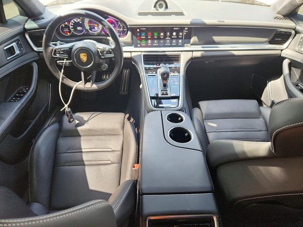 2023 PORSCHE PANAMERA