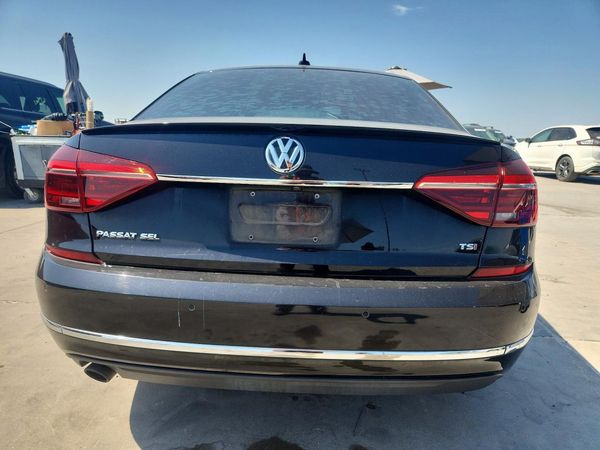 2018 VOLKSWAGEN PASSAT