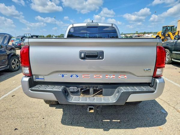 2018 TOYOTA TACOMA