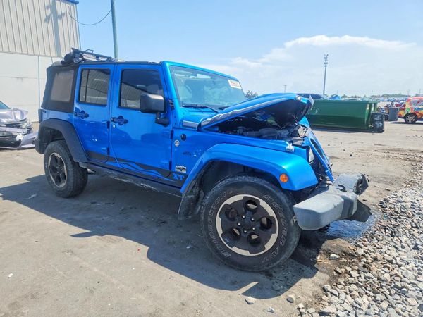 2014 JEEP WRANGLER Sahara — Passenger 3/4