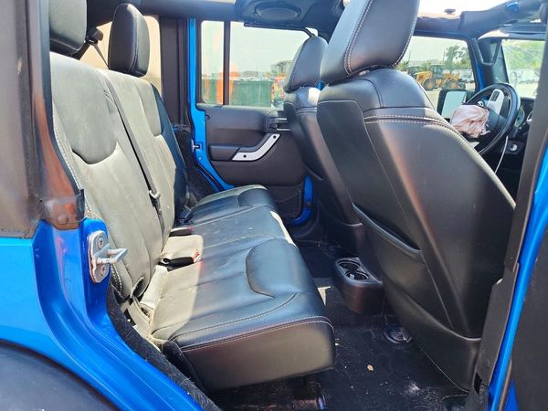 2014 JEEP WRANGLER Sahara — PSRS