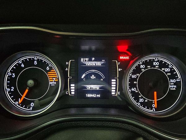 2019 JEEP CHEROKEE LATITUDE PLUS 4X4 — ODOM