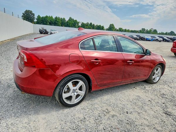 2012 VOLVO S60