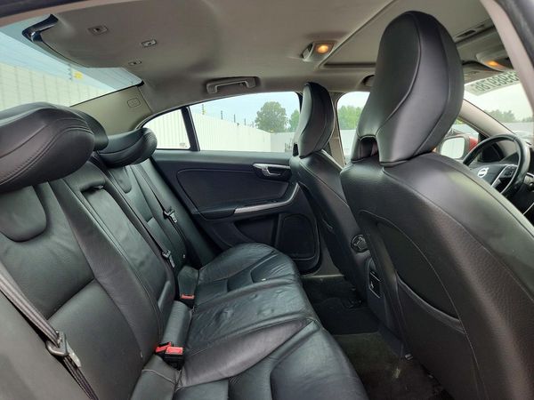 2012 VOLVO S60