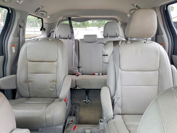 2018 TOYOTA SIENNA