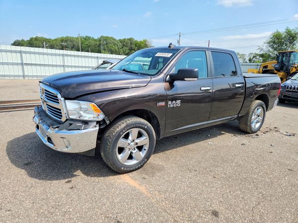 2017 RAM 1500 SLT