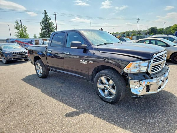 2017 RAM 1500 SLT