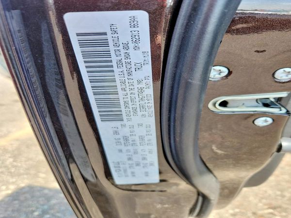 2017 RAM 1500 SLT