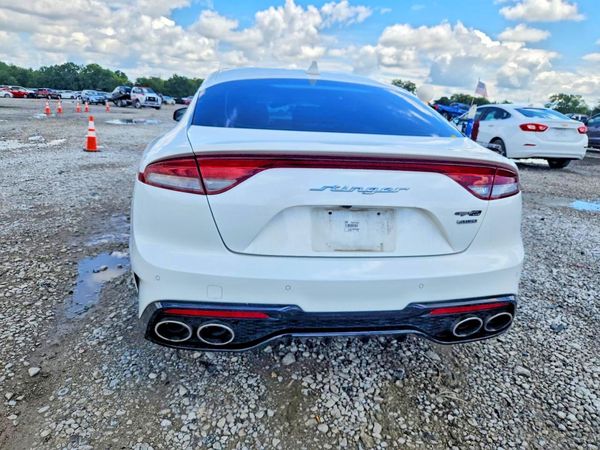 2022 KIA STINGER