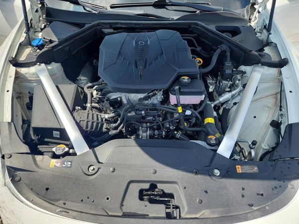 2022 KIA STINGER