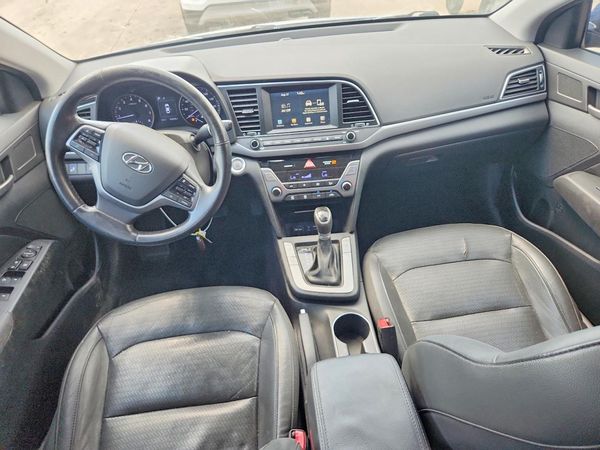 2017 HYUNDAI ELANTRA