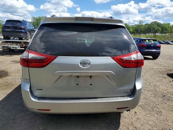 2020 TOYOTA SIENNA Q grade