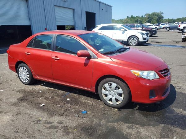 2013 TOYOTA COROLLA