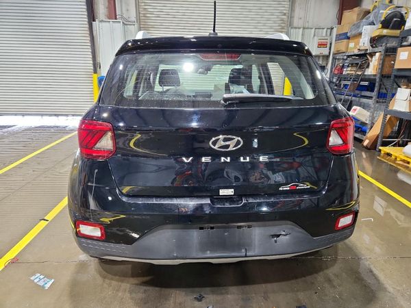 2024 HYUNDAI VENUE