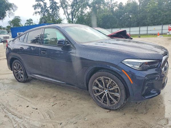 2022 BMW X6 xDrive40i — Passenger 3/4