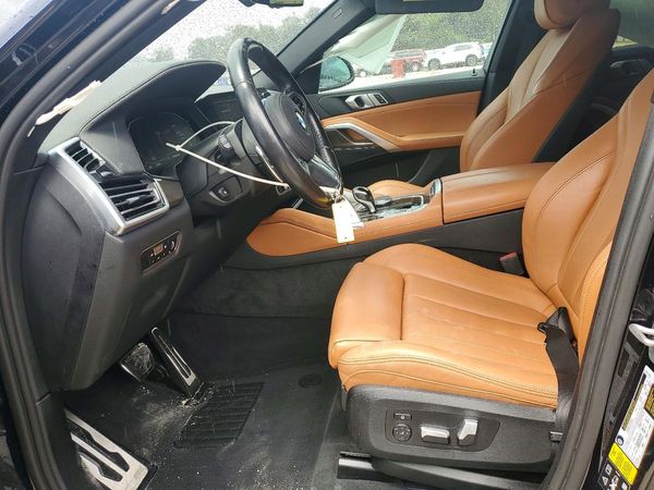 2022 BMW X6 xDrive40i — DENT