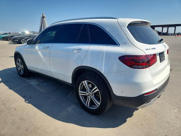 2022 MERCEDES-BENZ GLC