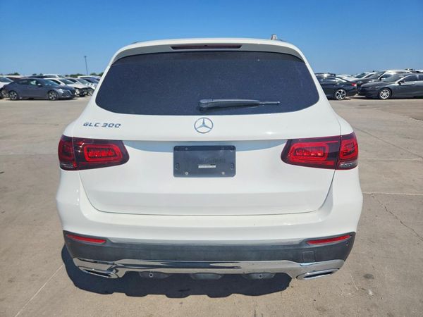 2022 MERCEDES-BENZ GLC