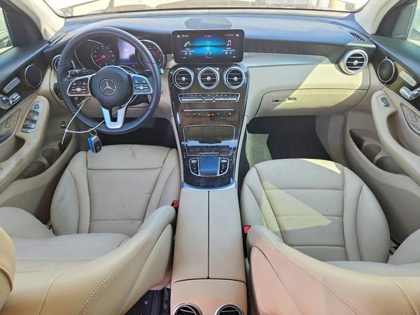 2022 MERCEDES-BENZ GLC