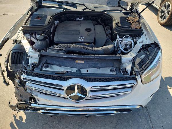2022 MERCEDES-BENZ GLC
