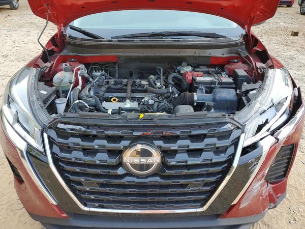 2023 NISSAN KICKS