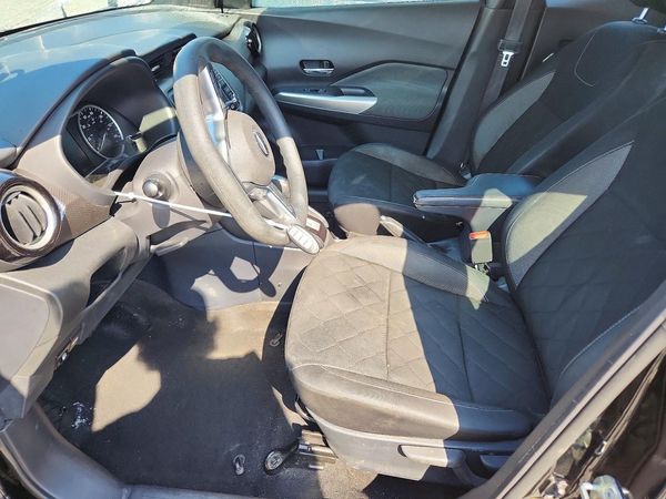 2020 NISSAN KICKS
