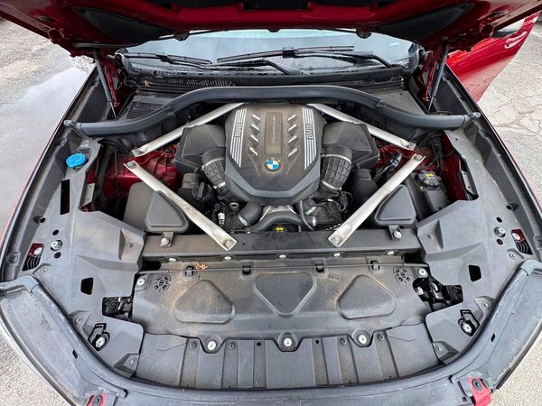 2021 BMW X6 M50i