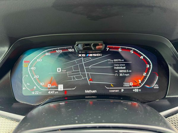 2021 BMW X6 M50i