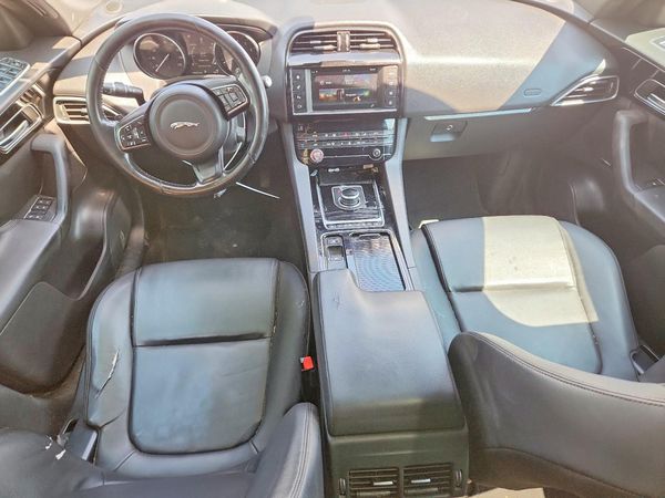 2018 JAGUAR F-PACE