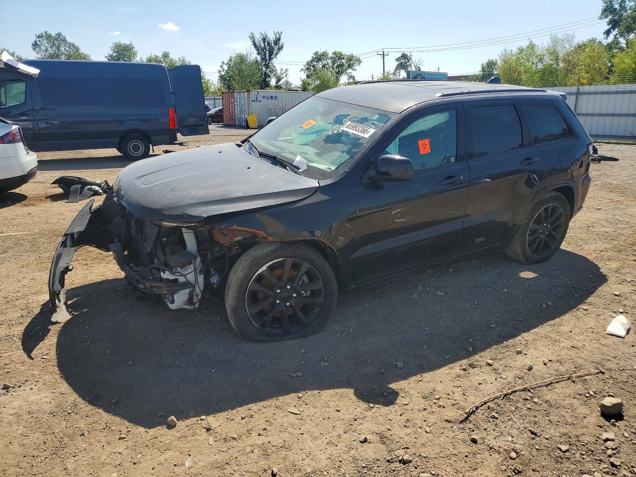 2022 JEEP CHEROKEE — Front 3/4