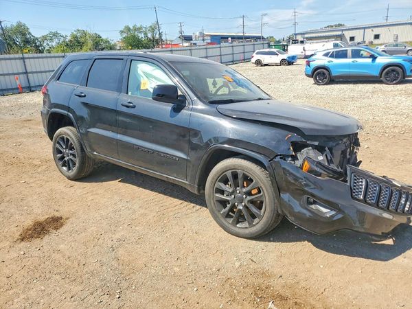 2022 JEEP CHEROKEE — Passenger 3/4