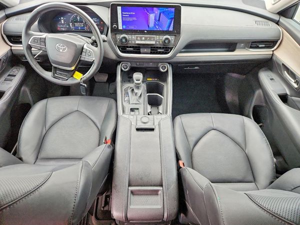 2025 TOYOTA GRAND HIGHLANDER