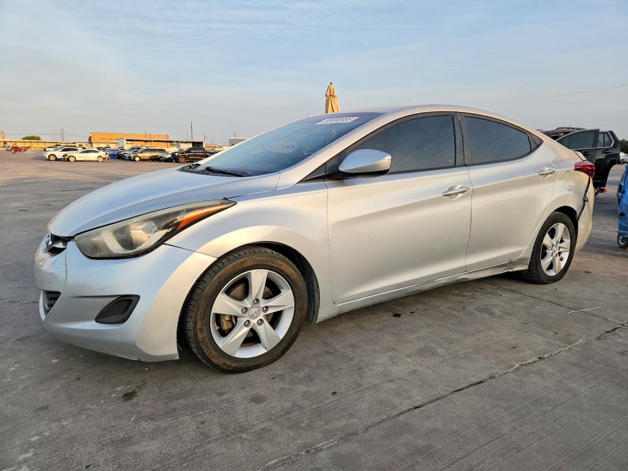 2014 HYUNDAI ELANTRA GLS (Middle)