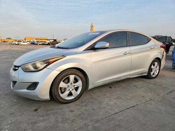 2014 HYUNDAI ELANTRA GLS (Middle)