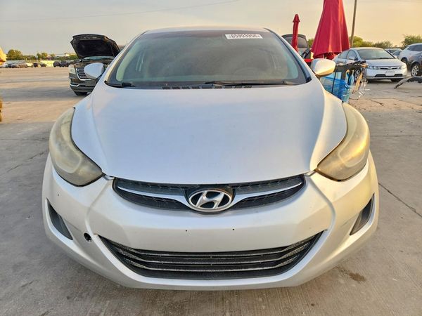 2014 HYUNDAI ELANTRA GLS (Middle)