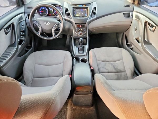 2014 HYUNDAI ELANTRA GLS (Middle)
