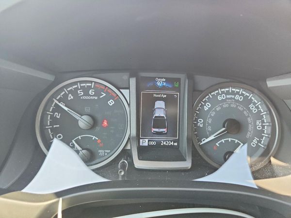 2023 TOYOTA TACOMA SR5