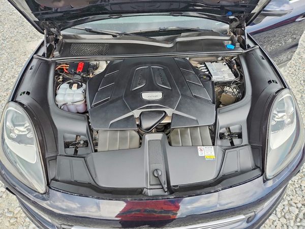 2023 PORSCHE CAYENNE