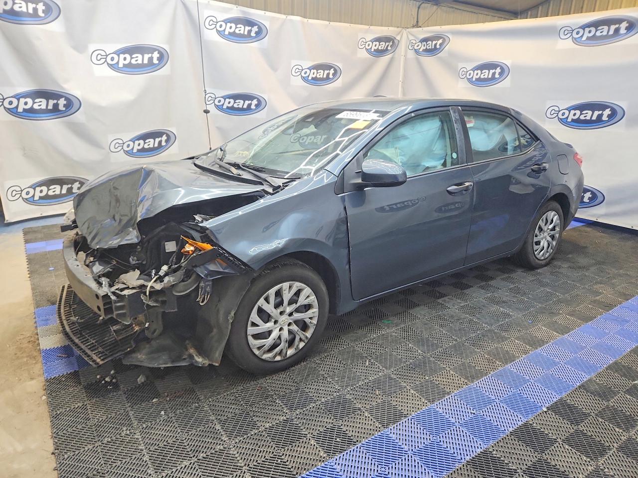 2018 TOYOTA COROLLA L/LE/SE/XLE/XSE — Front 3/4