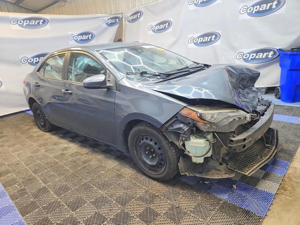 2018 TOYOTA COROLLA L/LE/SE/XLE/XSE — Passenger 3/4