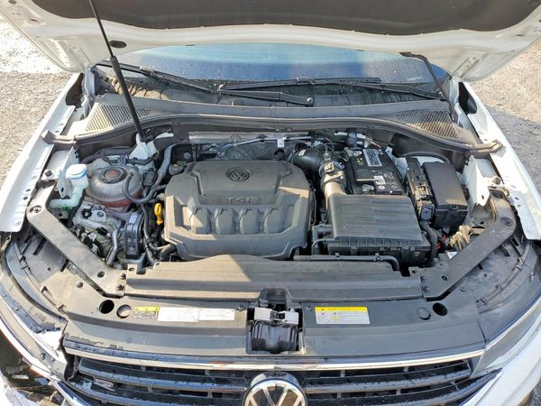 2022 VOLKSWAGEN TIGUAN 4Motion SE R-Line Black