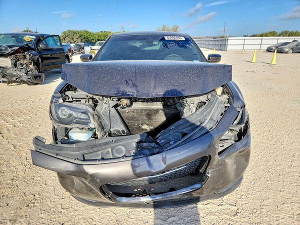 2019 CHRYSLER 300