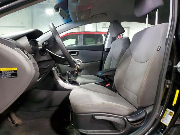 2014 HYUNDAI ELANTRA GLS (Middle)