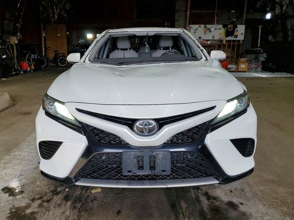 2018 TOYOTA CAMRY