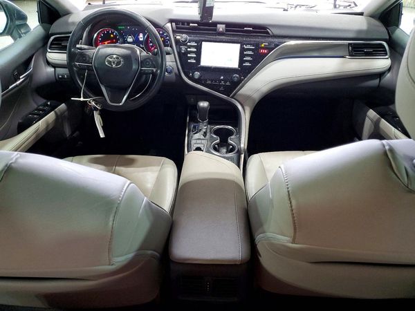 2018 TOYOTA CAMRY
