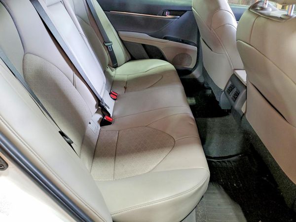 2018 TOYOTA CAMRY